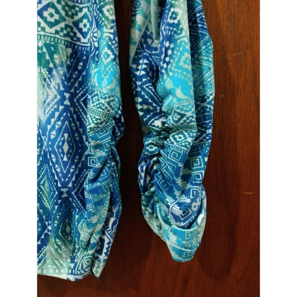 Casual Geometric Turquoise Blouse - Picture 3 of 7